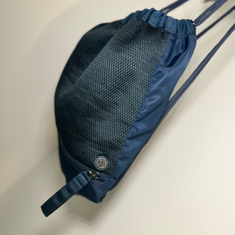 Lululemon drawstring backpack